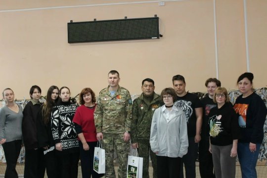 В преддверии Дня защитника Отечества в молодежном центре «Снайпер» прошла встреча с бойцами СВО.