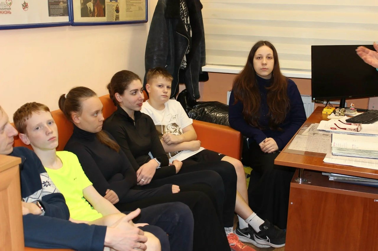 26.02.2026 в молодёжном центре «Снайпер» состоялся час общения под названием «Мы против экстремизма!»